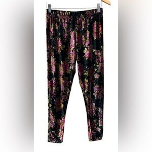 American Rag Black and Pink Floral Velvet Soft Pants